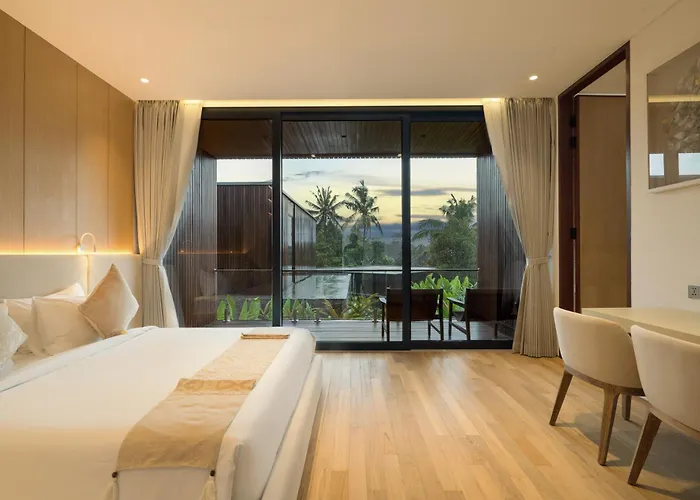 Seven Stones Villa *