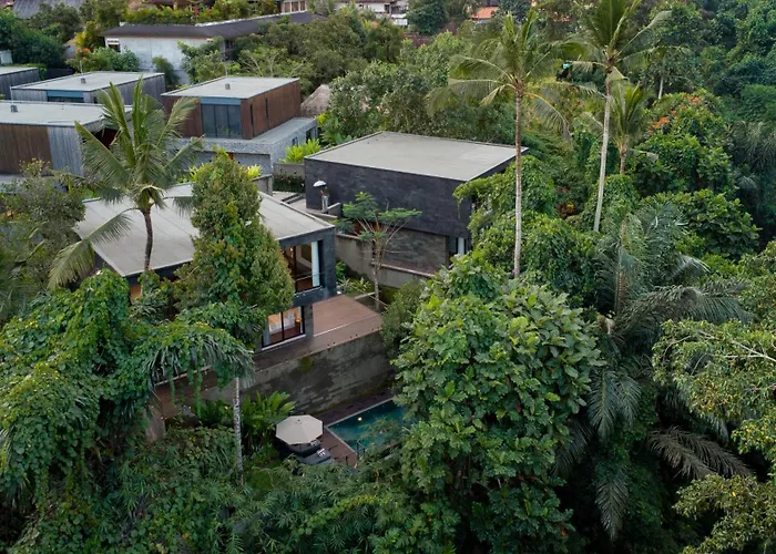 Seven Stones * Ubud (Bali)