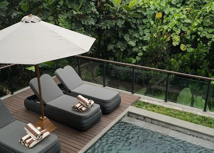 Seven Stones Villa *